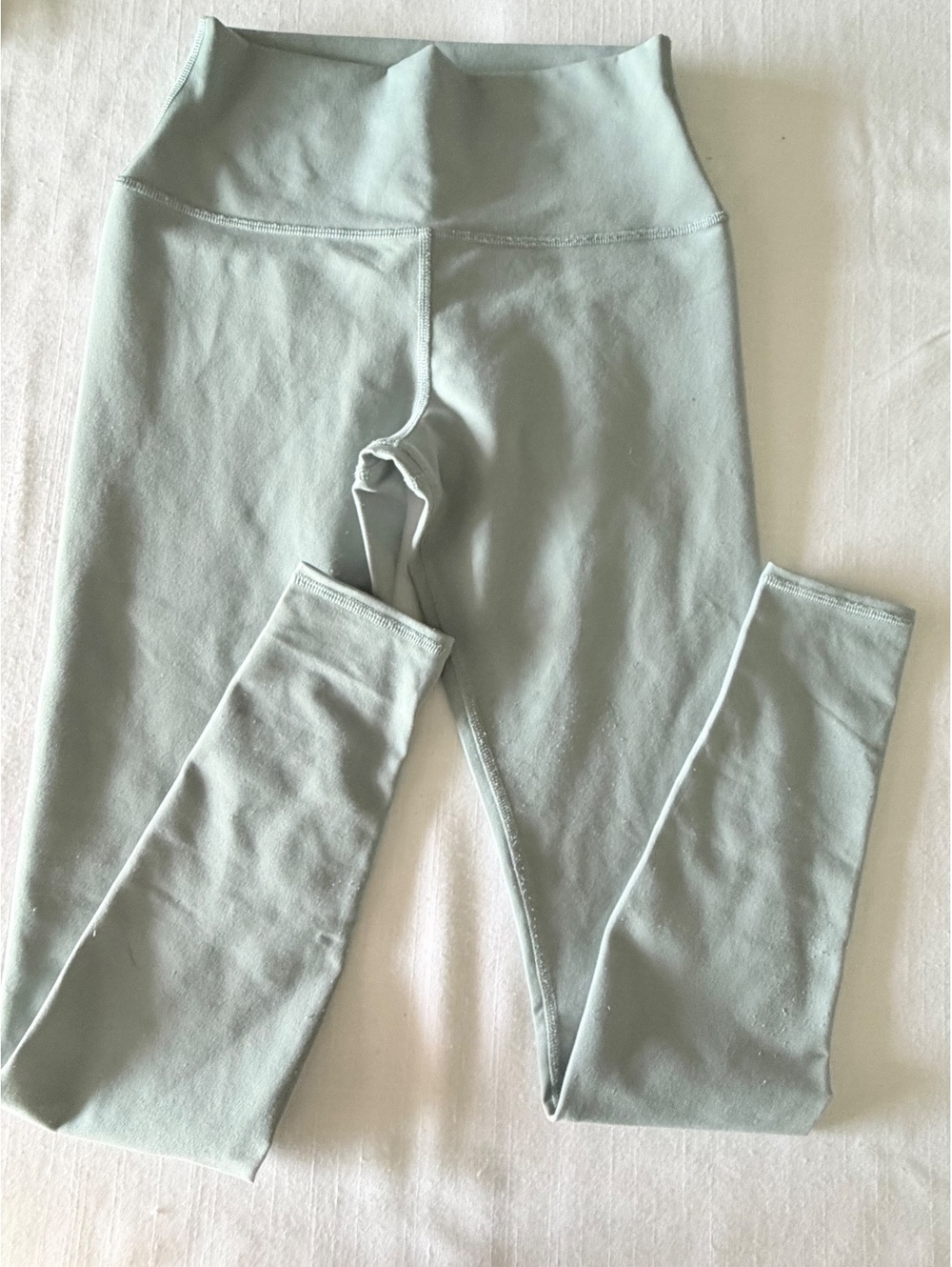 Alo Yoga High Waist Leggings Size Small in Light Sage Green